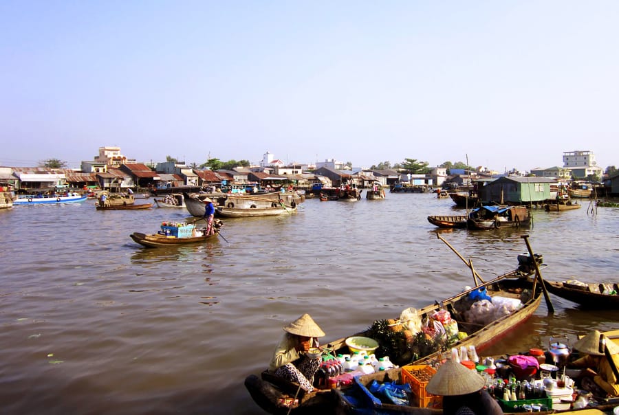 Thương hồ chợ nổi