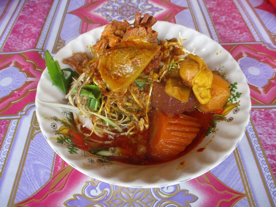 Nom banh chok