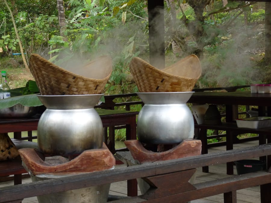 Khao niaw